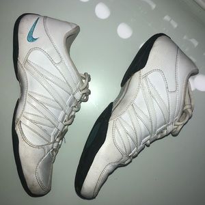 Nike white tennis shoes